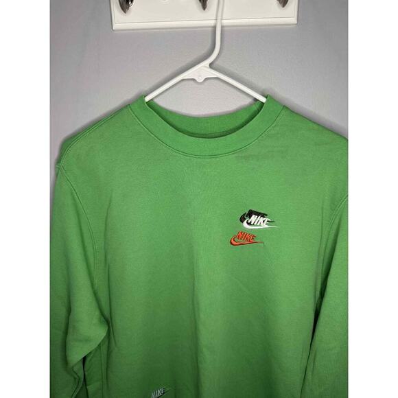 Nike Sportswear French Terry Essentials Crew Neck Sweatshirt Light Green Small - Picture 9 of 15